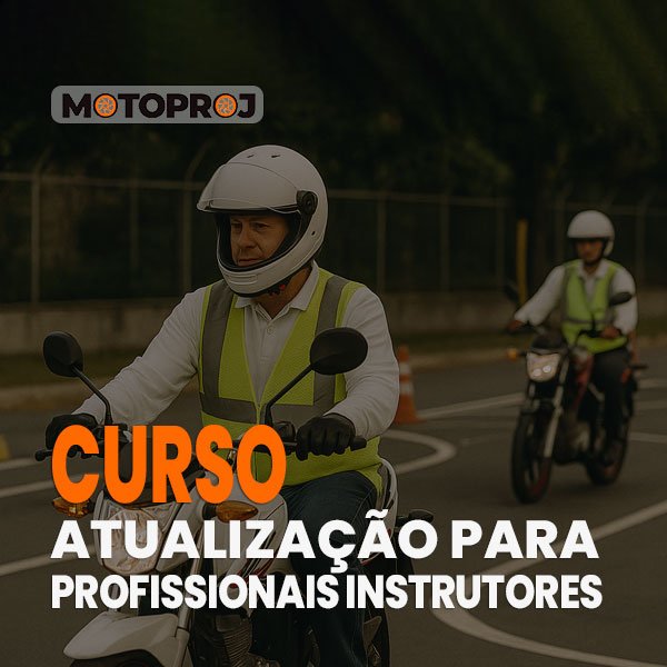Instrutores de trânsito participando de atualização profissional promovida pelo MOTOPROJ.