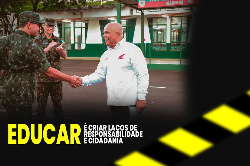 Carlos Beto em ação institucional com membros do Exército durante evento do MOTOPROJ